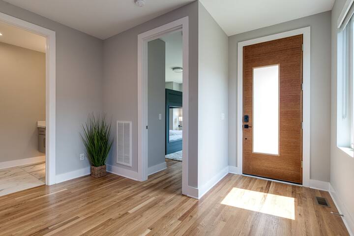 New Construction Downtown gallery image 4