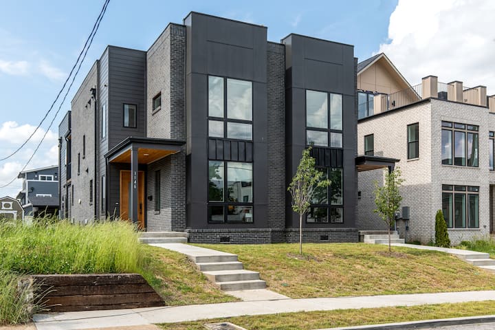 New Construction Downtown gallery image 2