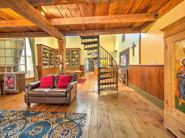 The Unique Retreat