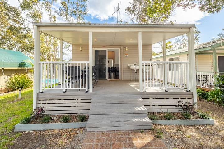 Deluxe Family Suite (3BR)