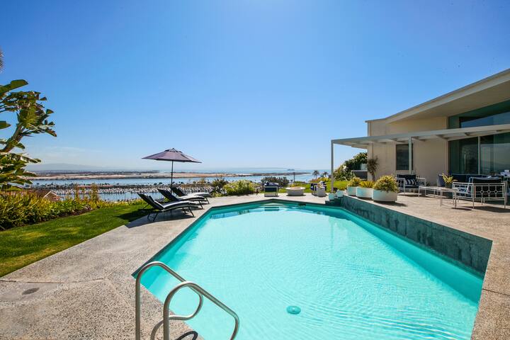 Private Estate w/Pano Ocean/Bay Views-Villa Armada gallery image 4