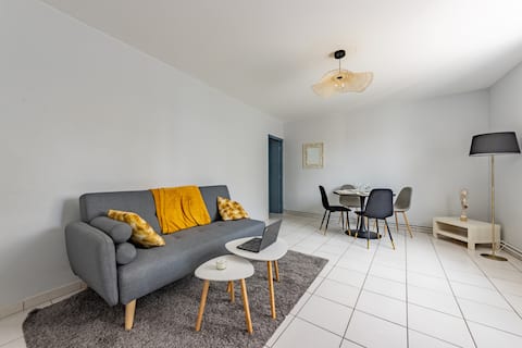 Beautiful 2-bedroom in St Jory, air conditioning