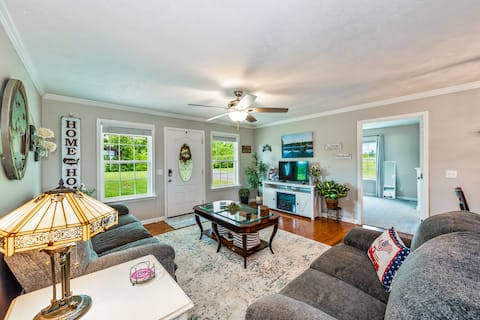 Perfect Guntersville Retreat Near Tennessee River!