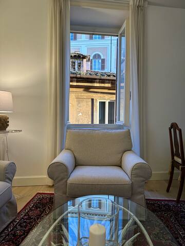 Luxury Home in the Heart of Rome gallery image 3