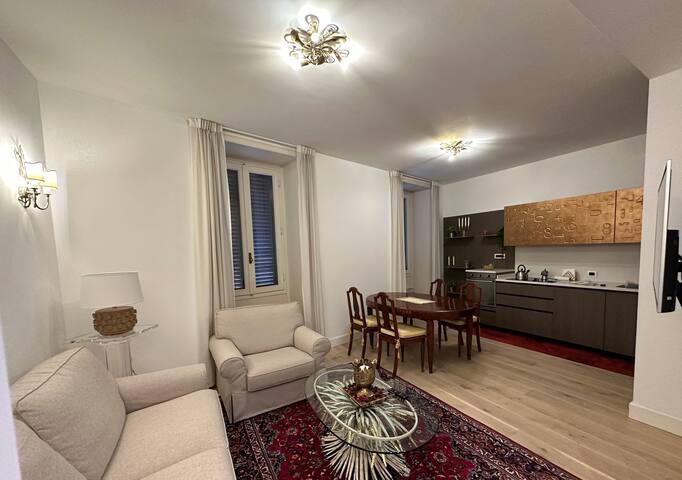 Luxury Home in the Heart of Rome gallery image 2