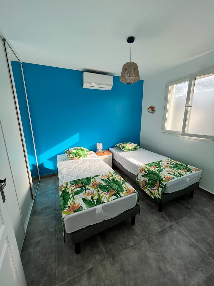 Spálňa 3
2 lôžka 90 x 200 alebo možnosť  180x200