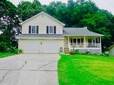 Popular Airbnb listing: Yavonne's House. in Conyers
