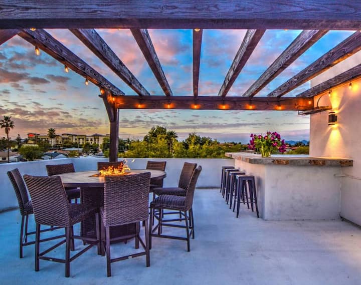 TEMPE ONE NEW heated pool + hot tub (6BR/5BA) Houses for Rent in