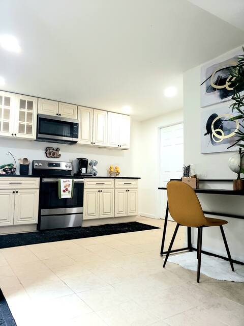 Private & Cozy Suite in Bowie, MD