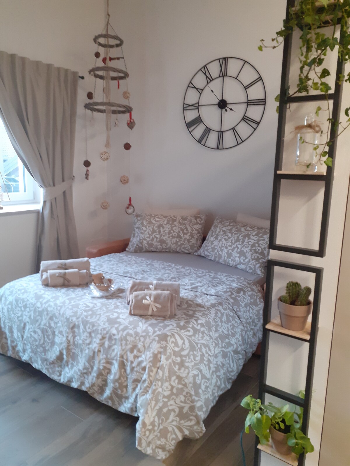 Anuncio de Airbnb popular: Charme & Relax 95m² Argan apartment en Levico Terme