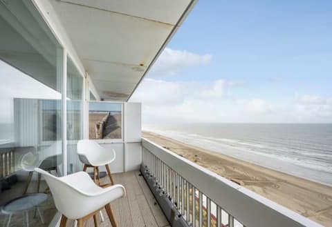 Top performing Airbnb: Beautiful sea, beach and dune views! 51 m2 in Boulevard Midden