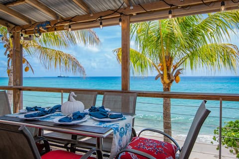 Beachfront | Walk to Restaurants & Downtown