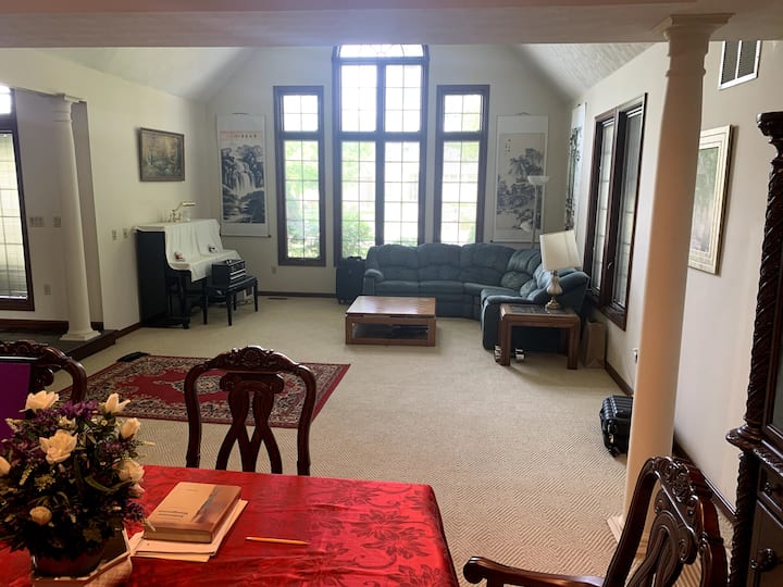 Hacker House Room II