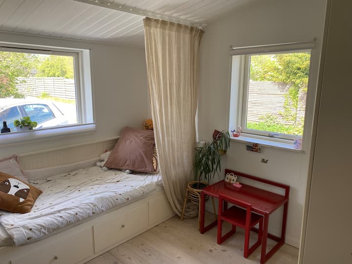 CHAMBRE 3 LITS SIMPLES OU  DOUBLES 