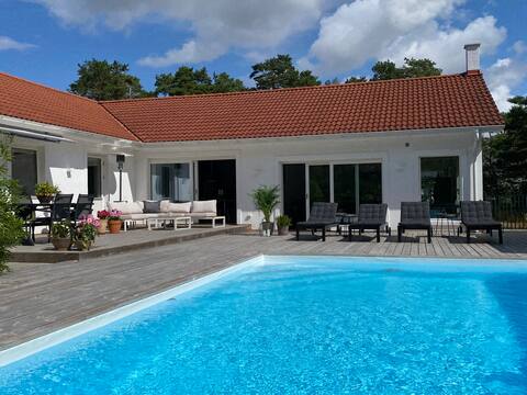 Pool villa close to the beach and nature reserve