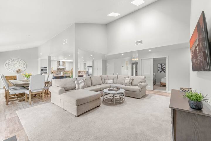 136 Stunning Lux Santa Clarita Home-ALE Approved gallery image 2