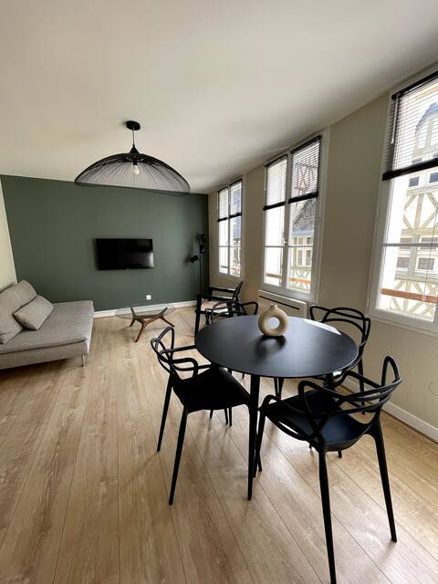 Successful Airbnb property: 2 charming rooms in the very center in Carmes Saint Maclou / Vieux Marché / Beauvoisine