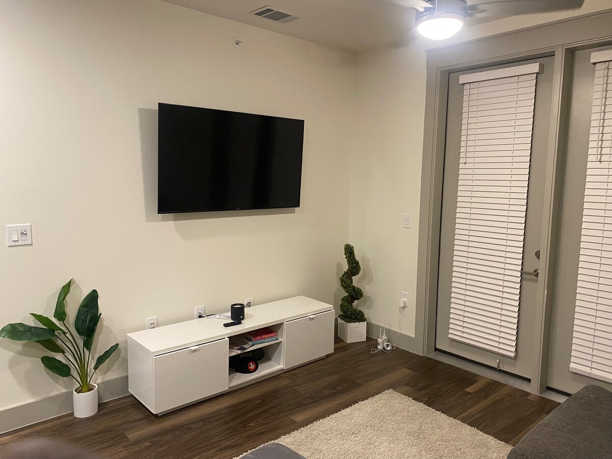 The Comfy Cove