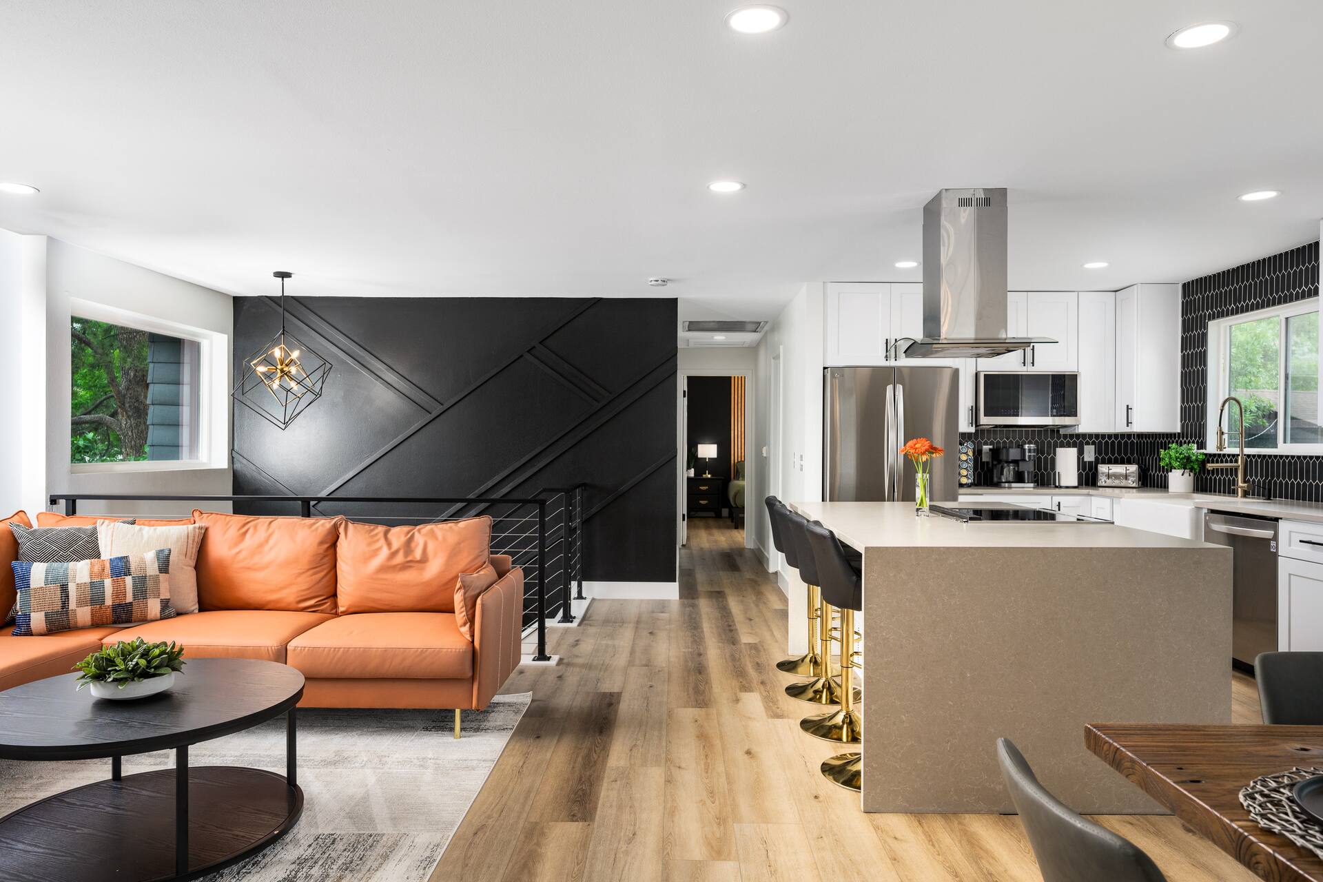 Luxury Retreat - Mountain View Deck and Game Room