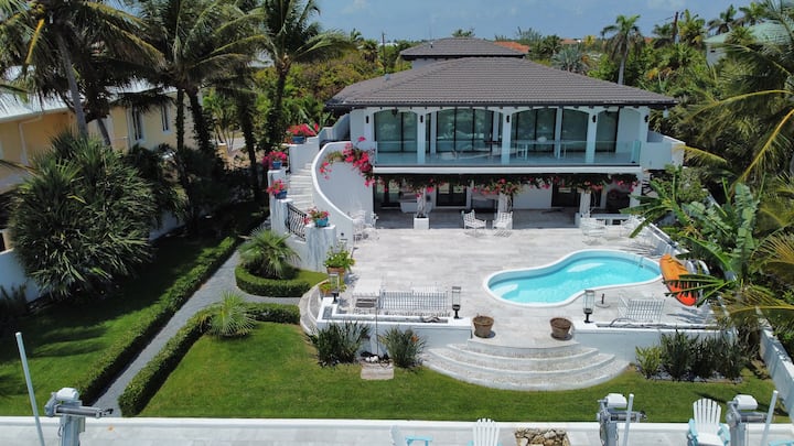 Casa Torini! Luxury Waterfront Duck Key - Duck Key, FL