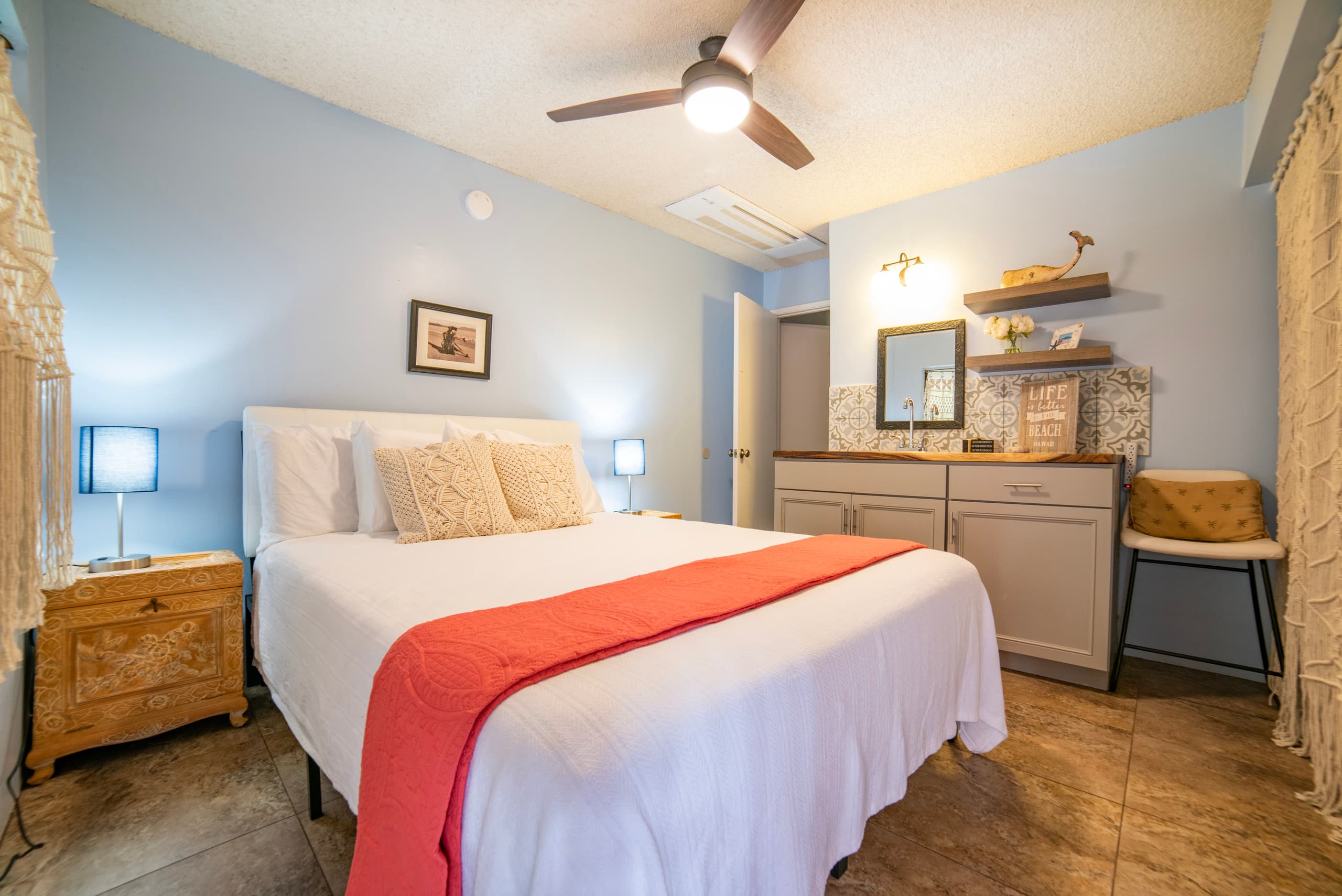 Condo in Kihei · ★4.96 · 5 bedrooms · 5 beds · 2.5 private baths - Image 3