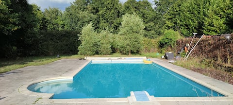 Campsite 5 minutes from Carhaix Breakfast shuttle included