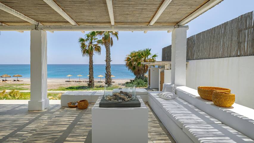 Crystalia Beach House gallery image 5