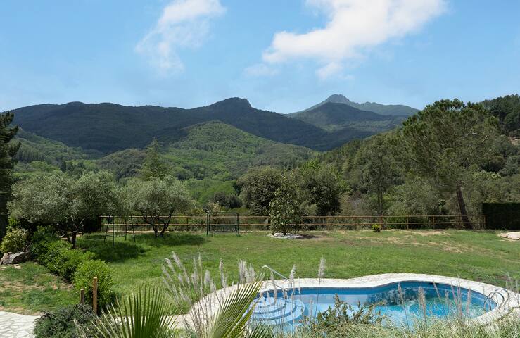 Country house with views of Montseny mountain gallery image 2