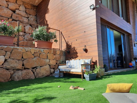 3 BR Chalet, amazing view, pool