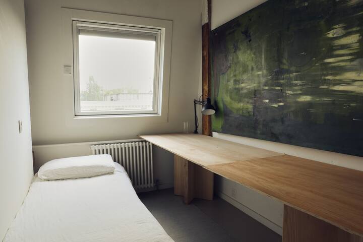 Apartment in west gallery image 4