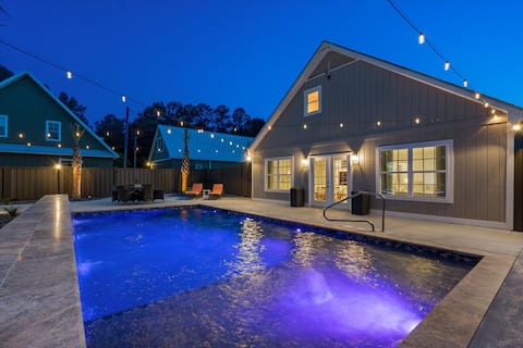 The Pointe at Goat Island W/Pool, boat ramp & Pier