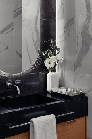 U Pujcovny Apartment Old Town – Three Bedroom gallery image 4