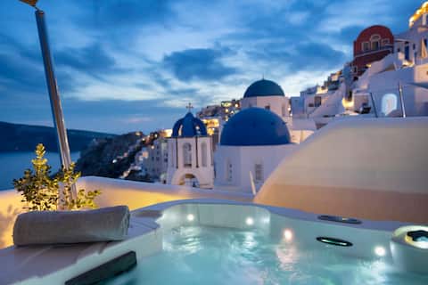 Successful Airbnb property: Bluedome Junior Suite by Otium Villas, Santorini in Περιφερειακή Ενότητα Θήρας