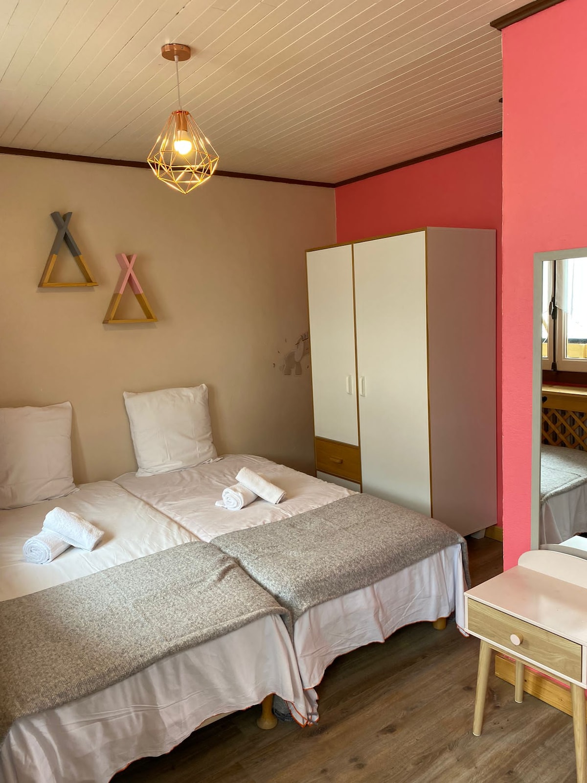 1 спална соба со 2 едноставни кревета