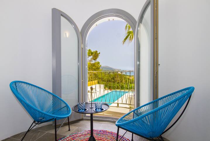 Casa Blanca gallery image 2