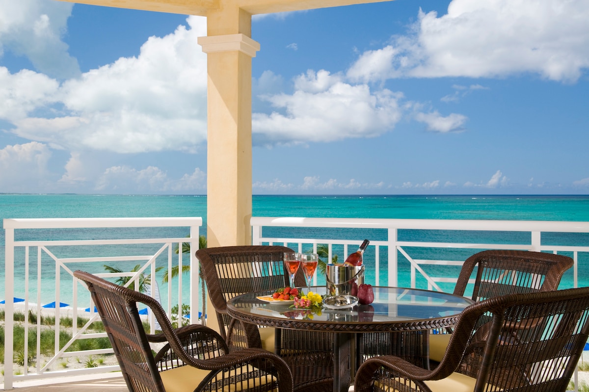 Windsong Resort Oceanfront One Bedroom Suite