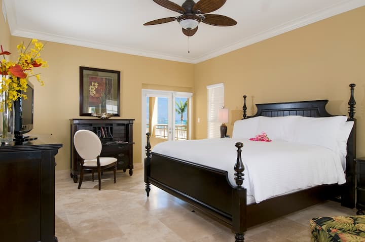 Windsong Resort Oceanfront Deluxe 2 Bedroom Suite