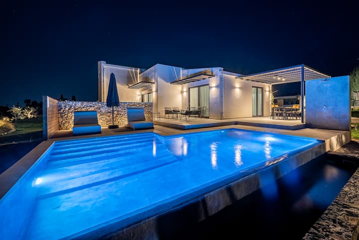Campo Premium Stay Villas - Private Pool