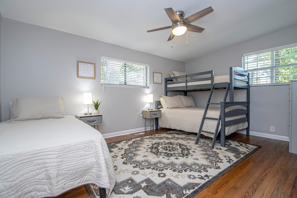 Bedroom 2: bunk bed double twin, single twin, touch lamps with USB ports
