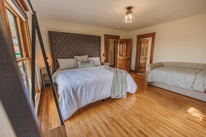 Bedroom #1  King size bed with trundle bed and pullout
