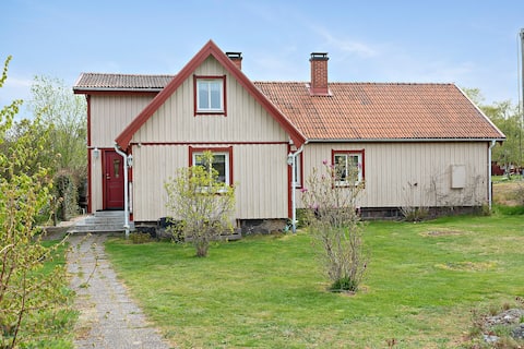 Charming house by the sea, Hasslö, Sweden with WiFi