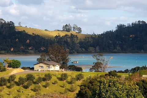 Top Airbnb: The Cottage on the Olive Grove in Far North District