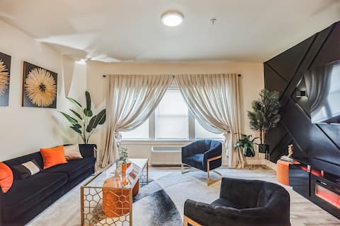 Rooftop | Free Garage Parking | Near Philly | 2BR