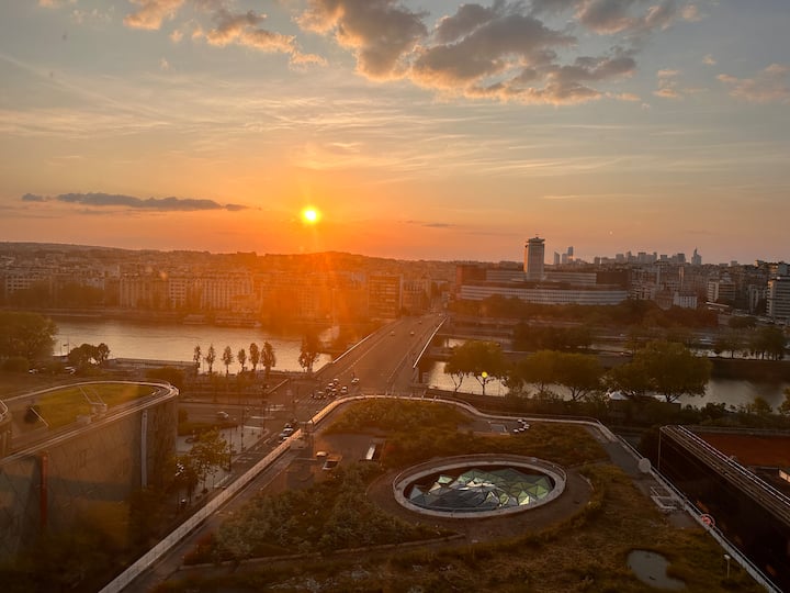 Stunning Views On Paris & Seine. Luxury Apartment - Saint-Cloud