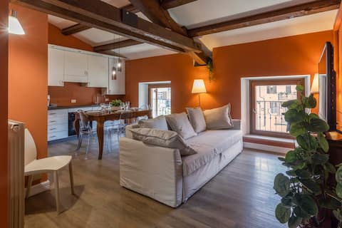 Casa Carmen [Sferisterio] next to parking