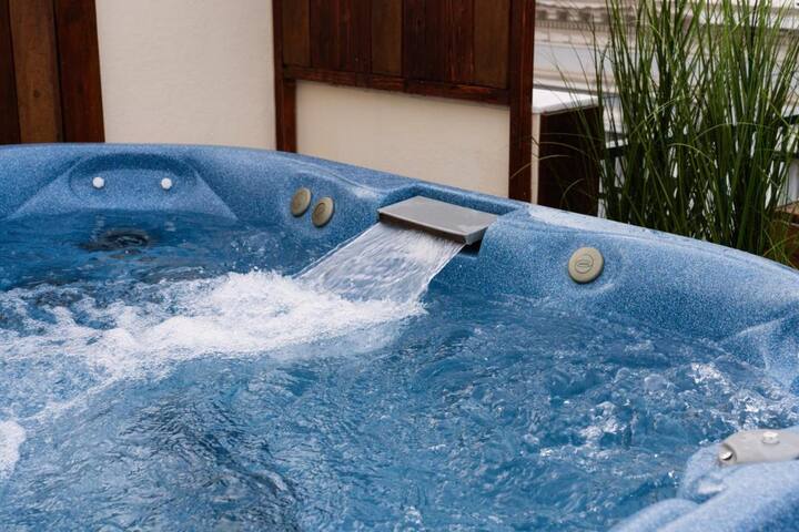 Visum Acropol View,Private Terrace,Jacuzzi,3BR gallery image 3