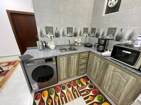 Black IRIS _ Room 2