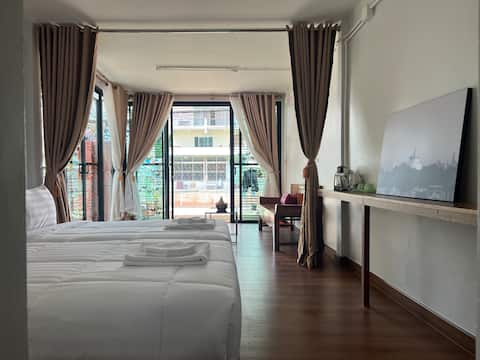 Canal House - Near Khaosan Road