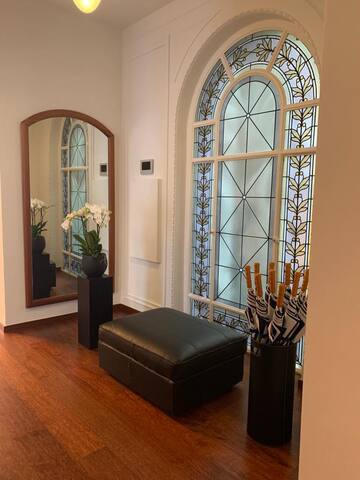 Exquisite Apartment Antwerp Center gallery image 3