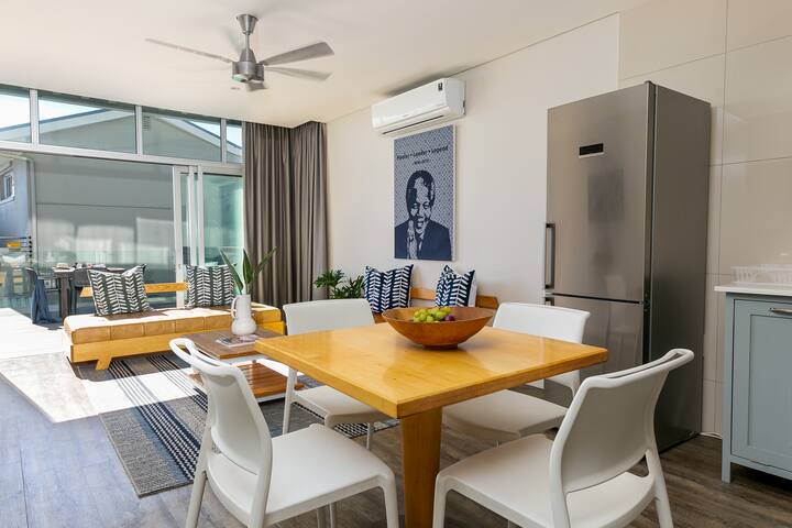 Modern Mountain View Apartment gallery image 3